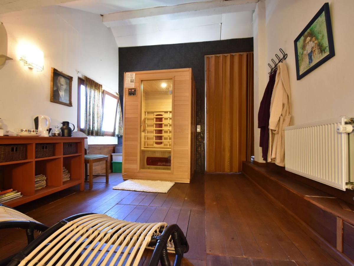 אגויסהיים Spacious Holiday Home With Sauna In Celles Sur Plaine חדר תמונה